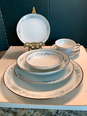 NORITAKE ROSEBERRY 6241 Japan Place Setting 7 pc Set Plates, Bowls, Saucer, Cups