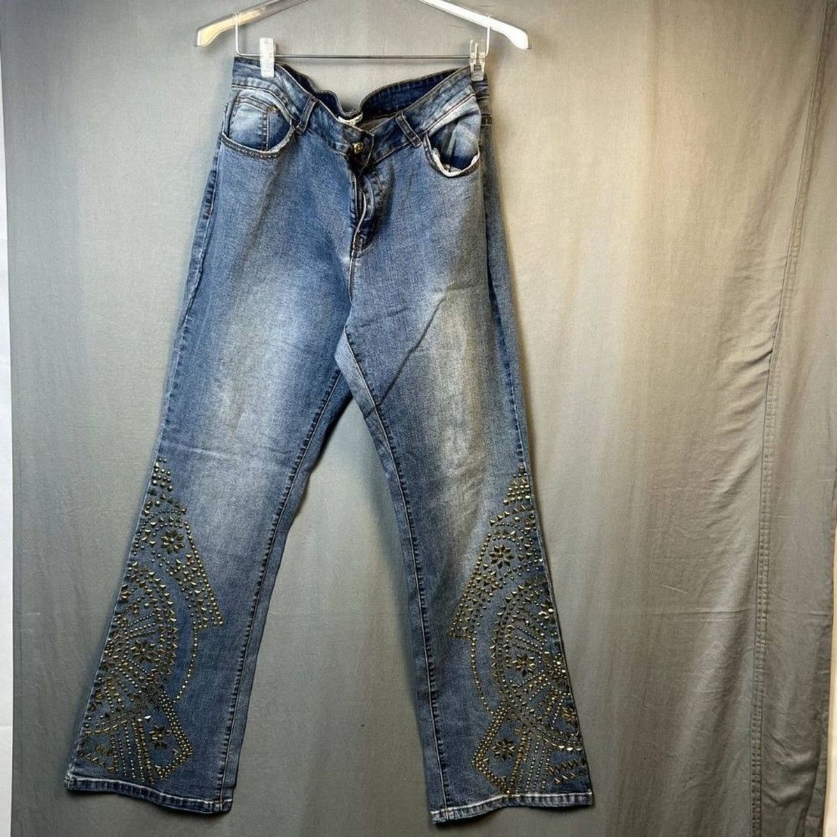STYLE FADED BLUE WESTERN FLARE WITH STUD EMBELLISHMENT SZ