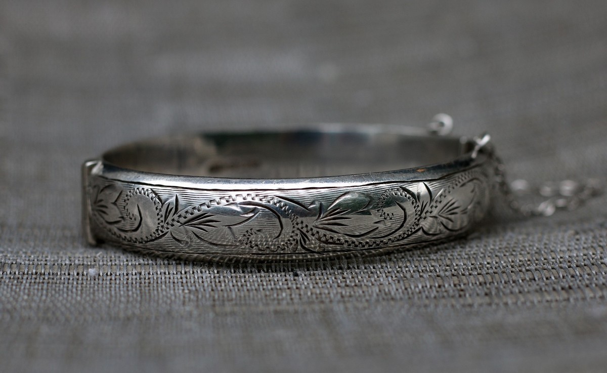 Vintage British CPS Sterling Silver Engraved Hinged Bangle Bracelet Circa 1967 | eBay Vintage British CPS Sterling Silver Engraved Hinged Bangle Bracelet Circa 1967 | eBay