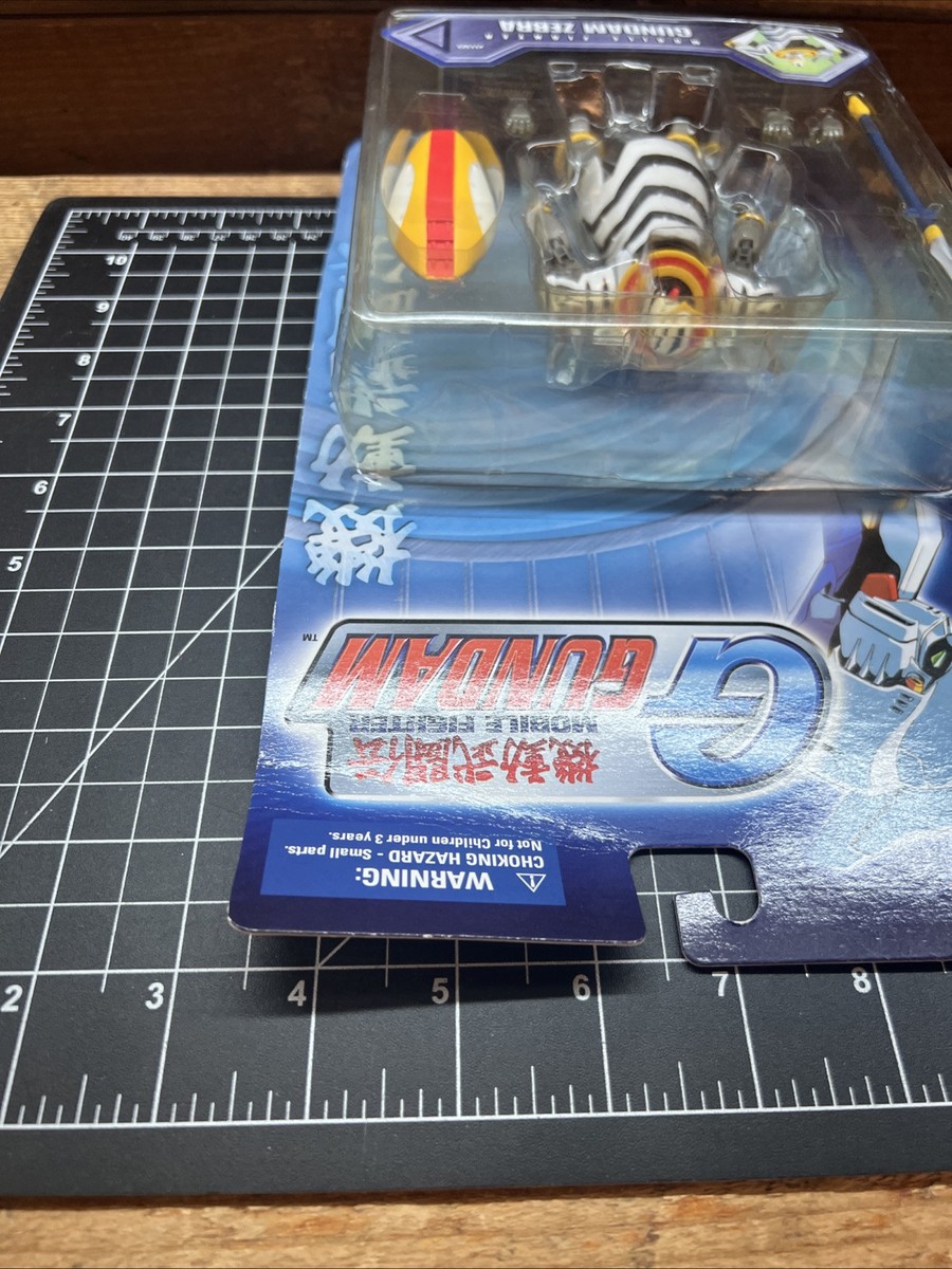 Usaタカ*Smile専用　新品大きな模型エンジン　交渉コメントからお願いします Mobile Fighter G Gundam Zebra Bandai 2003 Factory SEALED