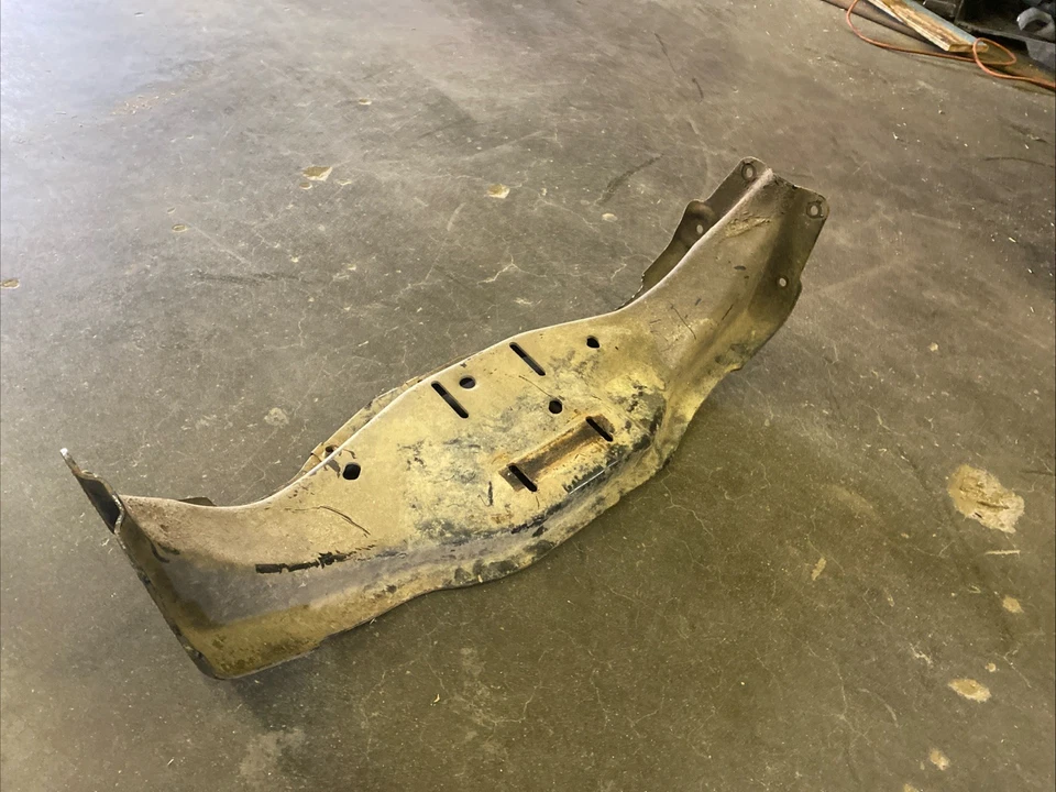 1994-2002 Dodge Ram Diesel 2500 3500 TRANSMISSION MOUNT CROSS MEMBER - Image 2 of 4