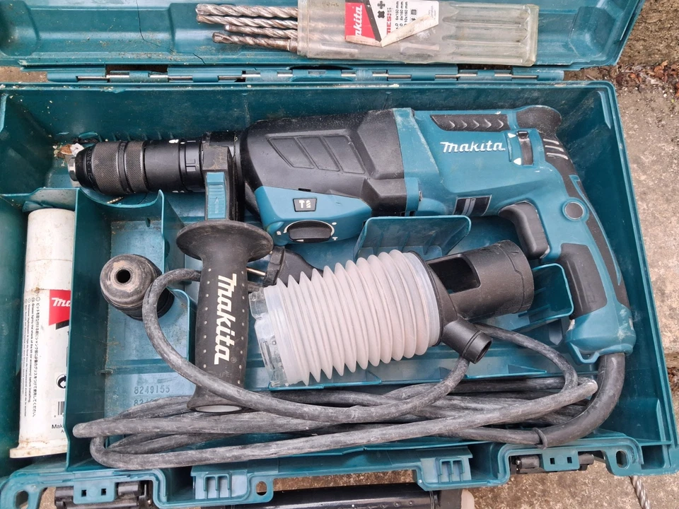 MAKITA PERFORATEUR PERCEUSE HR 2630T - Photo 2/4