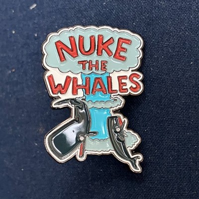  Nelson The Simpsons Nuke The Whales Metall & Emaille Pin Anstecker Kunst Pins