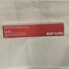 NEW Beauty Glazed Lively Soft Touch Tinted Lip Oil Pinky B104 Moisturizes Smooth