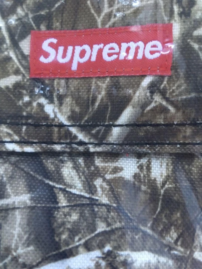 Sac à bandoulière Supreme véritable arbre camouflage 