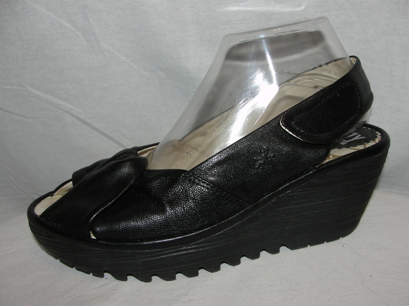 fly london black sandals