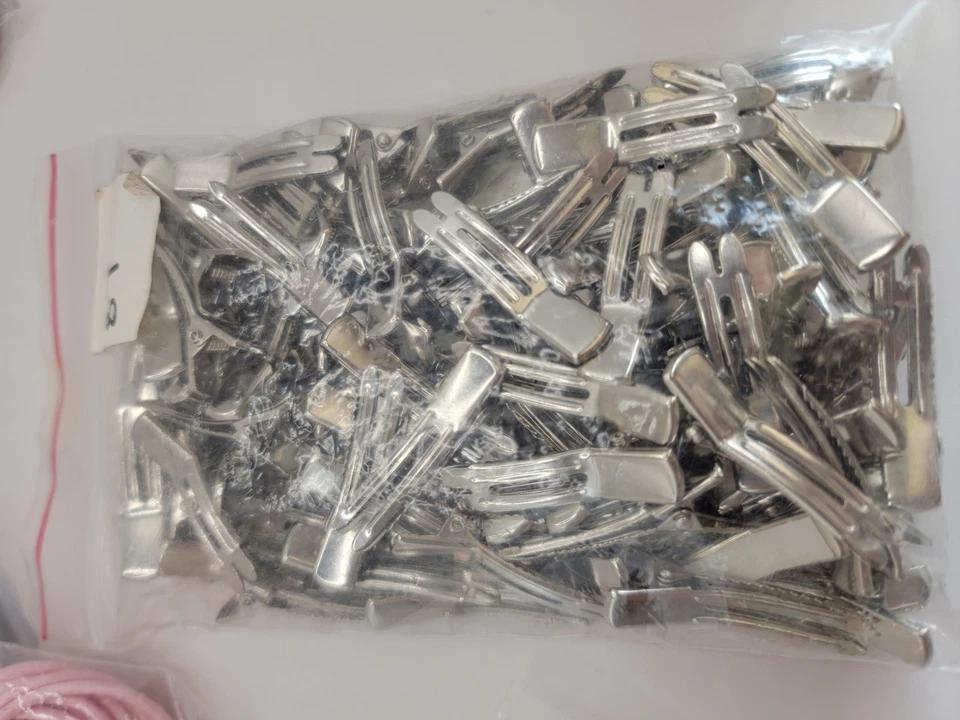 Bulk Lot Jacobindi Sml Alligator Hairclips 34mm & Elastic Hair ties& More - Image 2 of 4