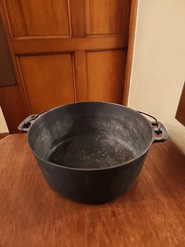 Wagner Ware Sidney -0- Cast Iron Round Roaster Pot