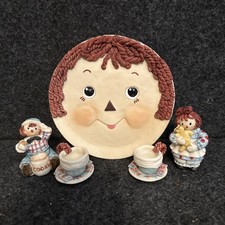 1994 Raggedy Ann Miniature Resin Tea Set, plate is 5  dia