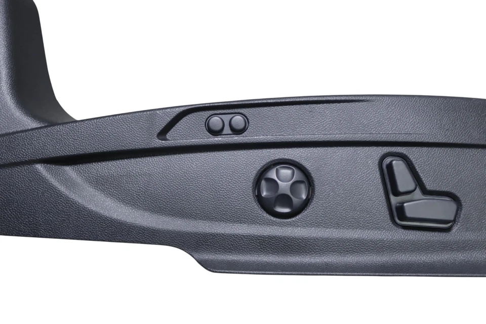 Panel de interruptor de asiento delantero derecho Alfa Romeo Giulia Quadrifoglio 2017-2024 OEM Foto 4 de 4