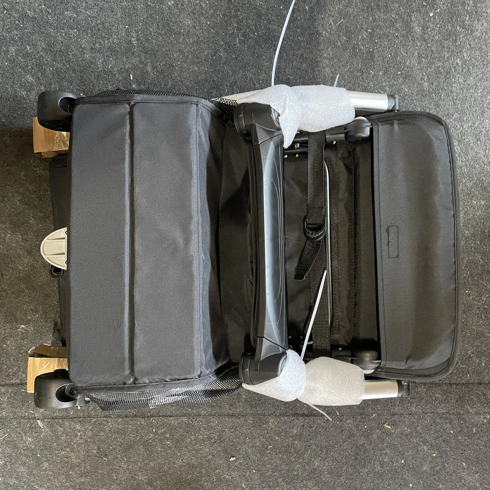 Carrinho de Bebê Joovy Kooper Leve Com Removível, Balanço Aberto, Preto - Imagem 4 de 4