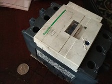 LC1D80 SCHNEIDER ELECTRIC   IEC Magnetic Contactor new but cover loose  