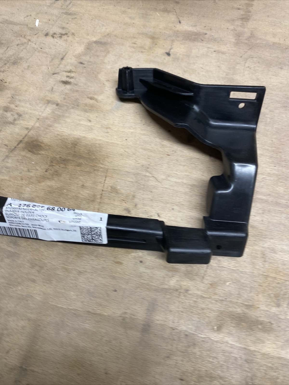 Genuine Mercedes-Benz A-class W176 Rear Bumper Right Exhaust Tip  