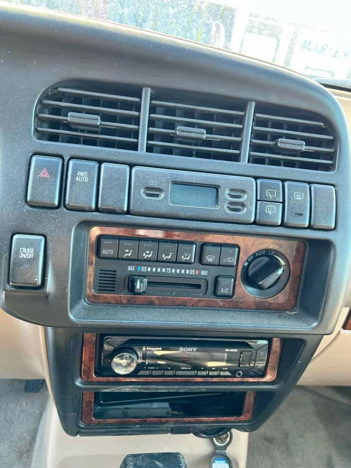 Brazo de control superior delantero izquierdo usado delantero se adapta a: Isuzu TROOPER 2002 delantero izquierdo Foto 3 de 4