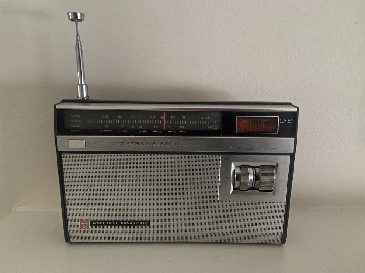 Vintage National Panasonic R-237J 10 Transistor AM/SW Radio Japan