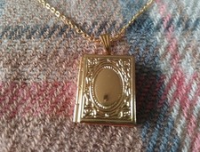 Gold Book LOCKET  20x23x5 mm 50cm Chain