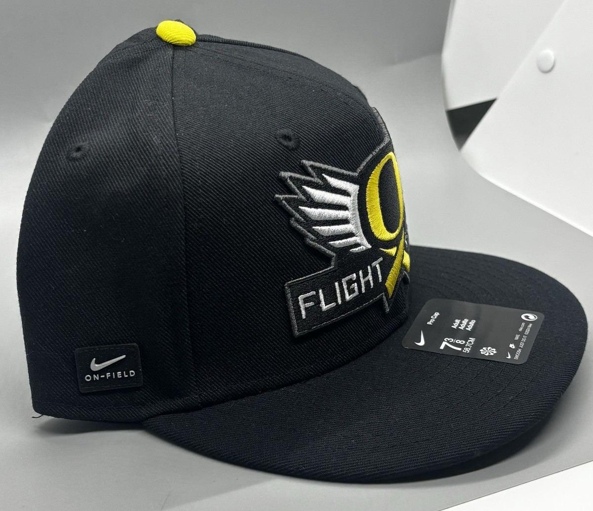NEW Oregon Ducks On-Field Adult Size: 3/8 Nike Pro Hat Flight