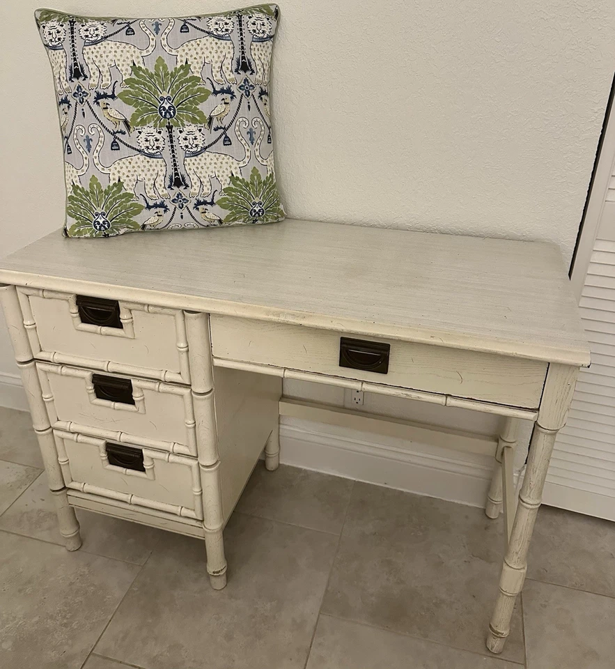 Escritorio vintage de imitación de bambú campaña Stanley Foto 3 de 3