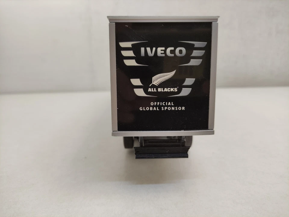 Rimorchio Iveco Stralis All Blacks Scala 1/43-I19 - Immagine 4 di 4