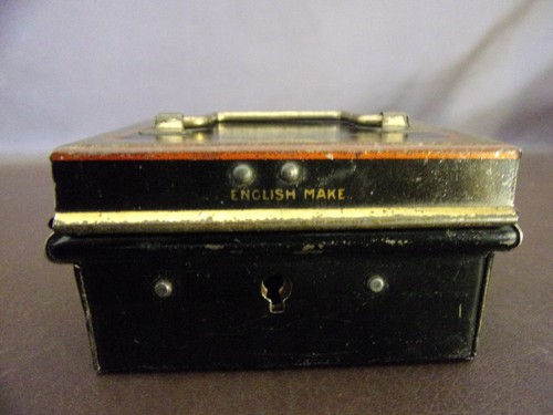 Vintage englische Fabrikat kleine Metall Schlosskasten (fehlender Schlüssel) - Bild 7 von 7