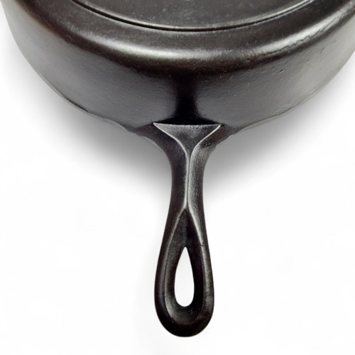 Lodge Single Notch #9 Cast Iron Skillet With Heat Ring - Picture 3 of 12