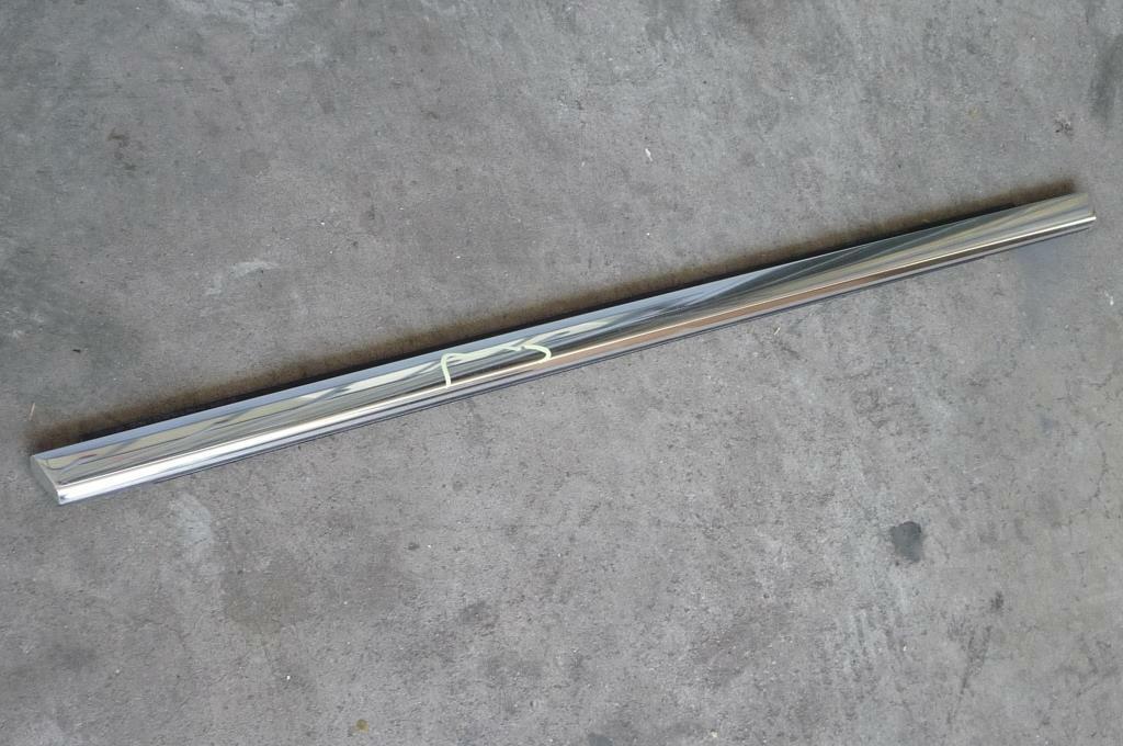 2008-2016 Rolls-Royce Ghost Rear Left Door Outer Weatherstrip 51357200329 OEM