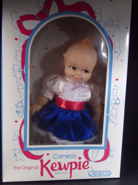 Jesco Cameo's KEWPIE DOLL WITH BOX Blue Red White Dress w/ Box 8