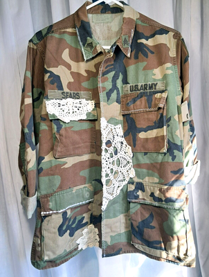 Vintage US Army Woodland Camo Shirt Jacket Embellished Lace Mens Small Wmns  L