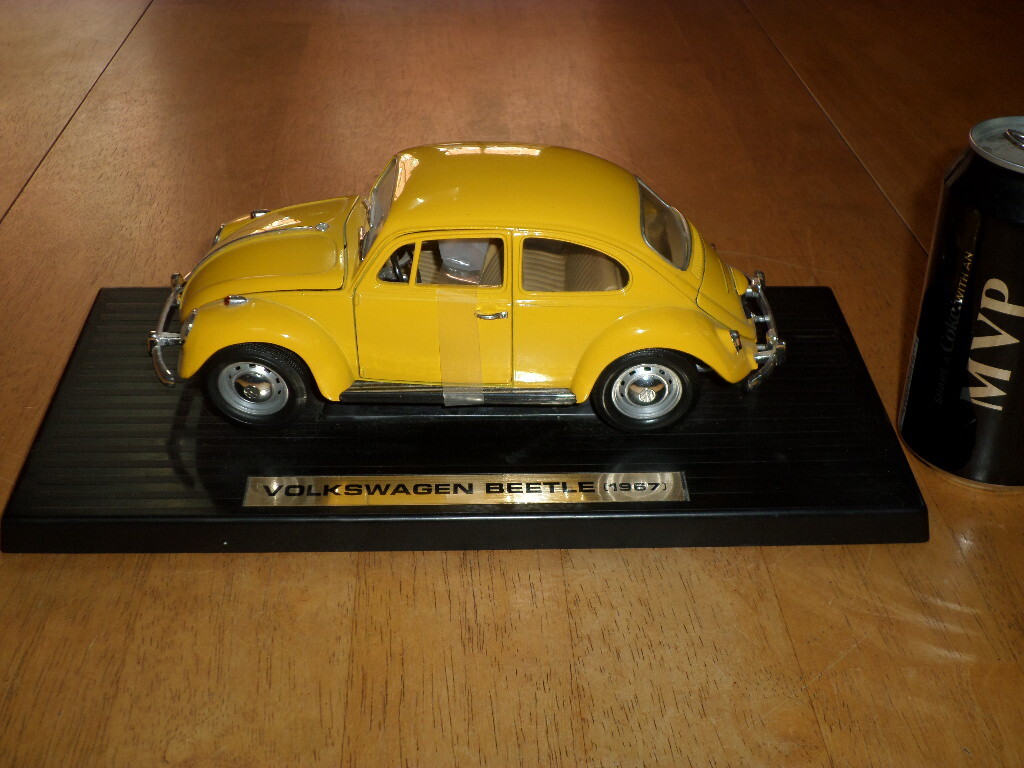1967 VOLKSWAGEN BEETLE, Die Cast Metal Factory Made MAISO Toy Car