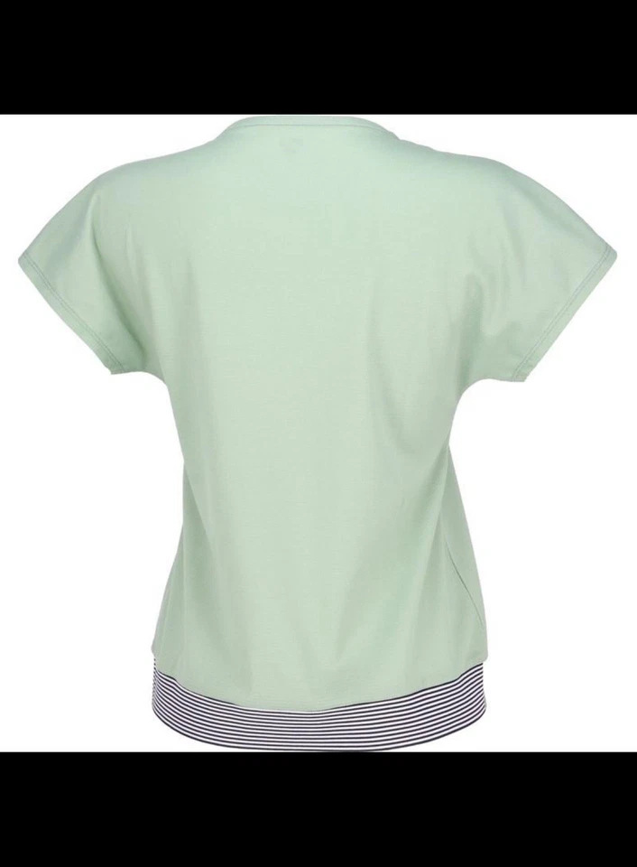 Camisa de tenis para mujer FILA color verde, limitada a Japón, deportiva, secado rápido Foto 2 de 4