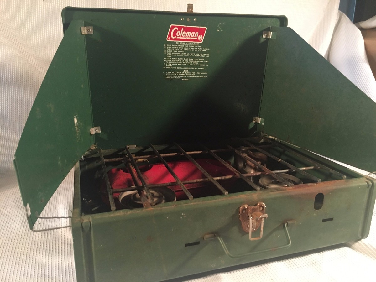 Vintage 1977 Coleman 425 E 2-Burner Camp Stove cook food coffee hunt fish  picnic