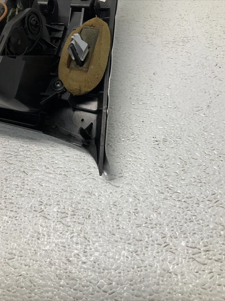 BMW 323i 2006-2008 sedán piso delantero consola inferior panel de moldura OEM 135415 Foto 4 de 4