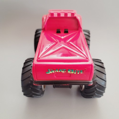 FUNRISE TOYS SNAKE BITE MONSTER TRUCKS LIGHT UP AND MAKE NOISE 9 1/4'' LONG - Picture 4 of 5