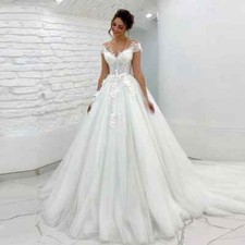 A-Line Lace Applique Evening Dress Fluffy Mesh Ruffled V-Neck Party Gowns