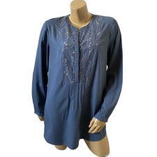 Nine West Vintage America Medium Blue Lace Front Long Sleeve V-Neck Tunic Top