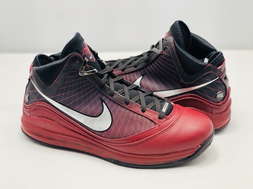 Pre-Owned 2019 Nike LeBron 7 Retro QS “Christmas” Size 12 With OG Box & Laces