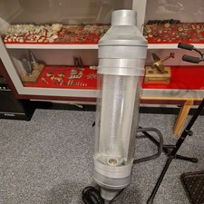 Cooltube reflector  25" x 4"  ducting size  c/w all bulb fittings and cable. 