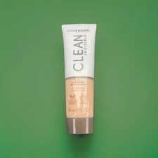  New Covergirl Clean Foundation Invisible #125 Buff Beige