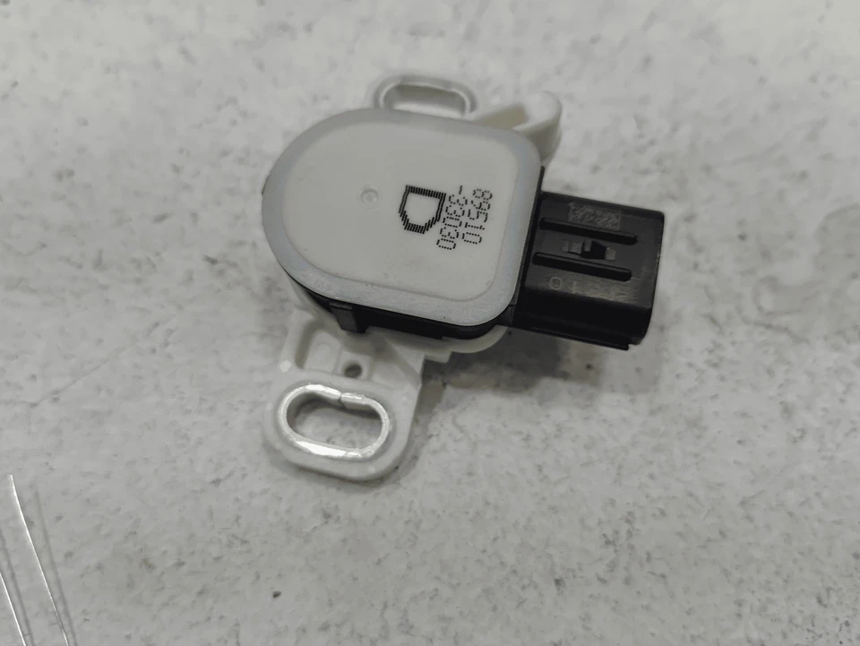 Sensor de posición del pedal de freno híbrido Toyota RAV4 2016-2022 FABRICANTE DE EQUIPOS ORIGINALES Foto 3 de 4