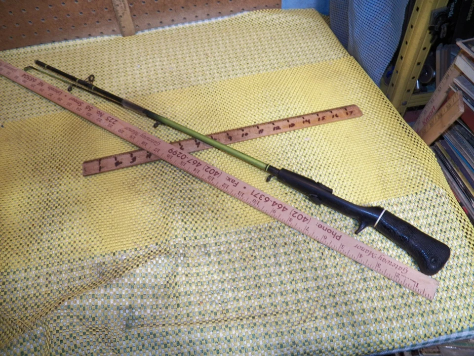 Caña de pescar vintage Shakespeare Omni At604 2 piezas 5' acción ligera Foto 4 de 4