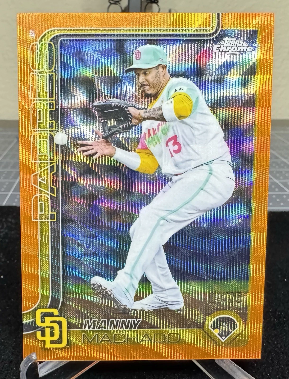 2025 Topps Chrome - Manny Machado Orange Wave Refractor #/25 San Diego Padres
