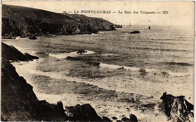 Old postcard La Pointe du RAZ - La Baie des Trépassés (458051)