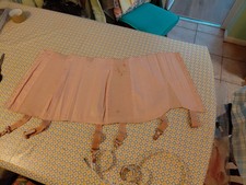 Womens vintage Gossard corset girdle peach. Measurements in description