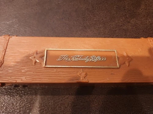 Vintage 1974 Marx Historic Gun 9.5” Miniature (Works) THE KENTUCKY RIFLE W/Case