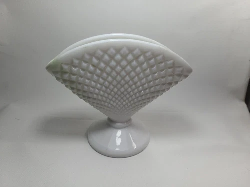 Vintage Westmoreland English Hobnail Diamond Point White Milk Glass Fan Vase