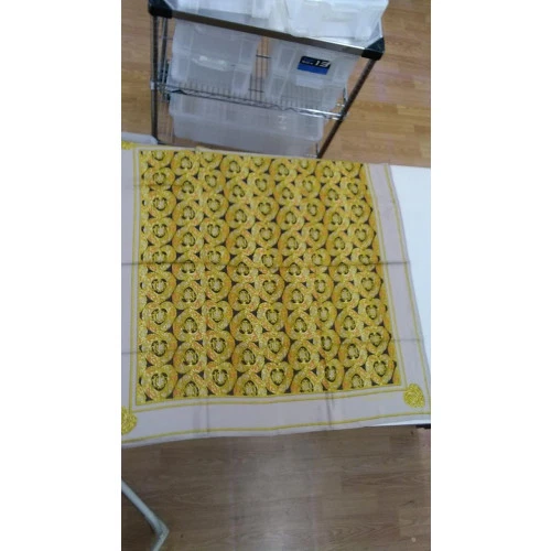 Grande écharpe CHRISTIAN DIOR 88 CM