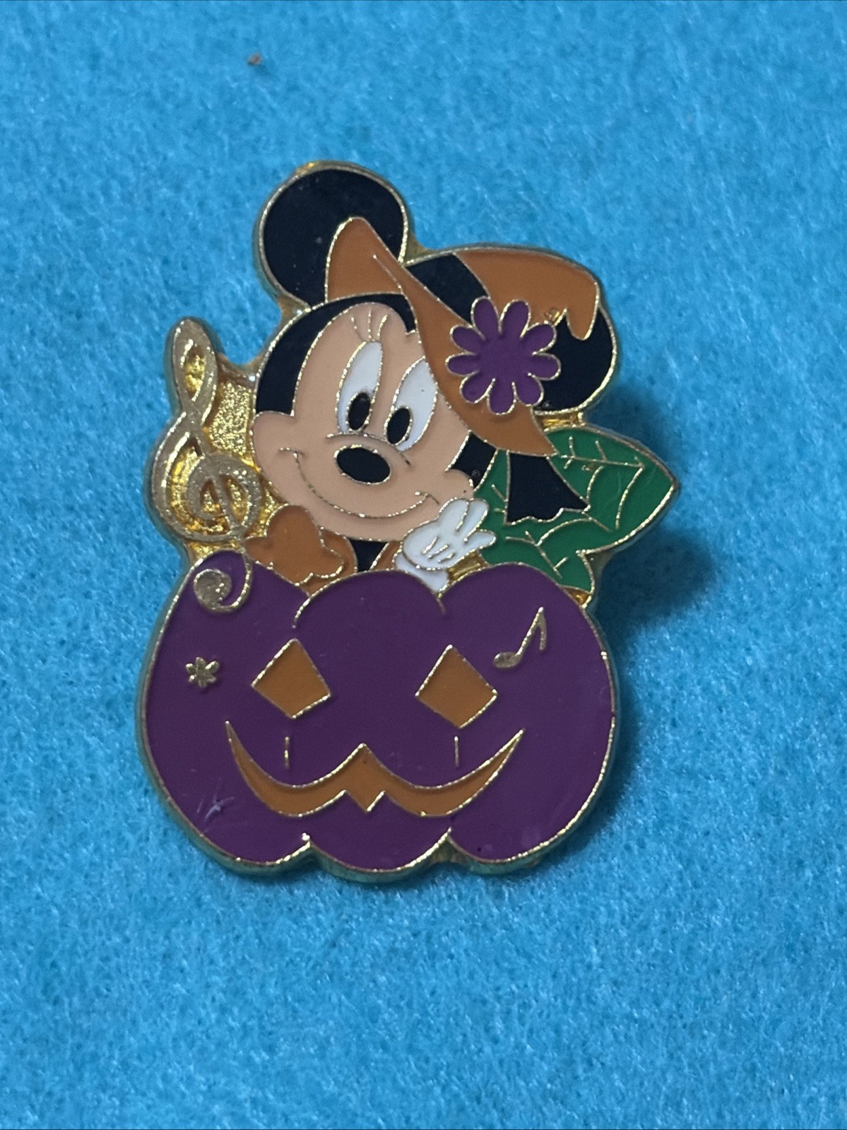 Disney 2017 Halloween Purple Pumpkin Minnie Mouse Pin