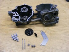 Blocco Cilindro Suzuki Fuoribordo DF 2.5 Assy Coperchio Crankshaft 11200-97J00