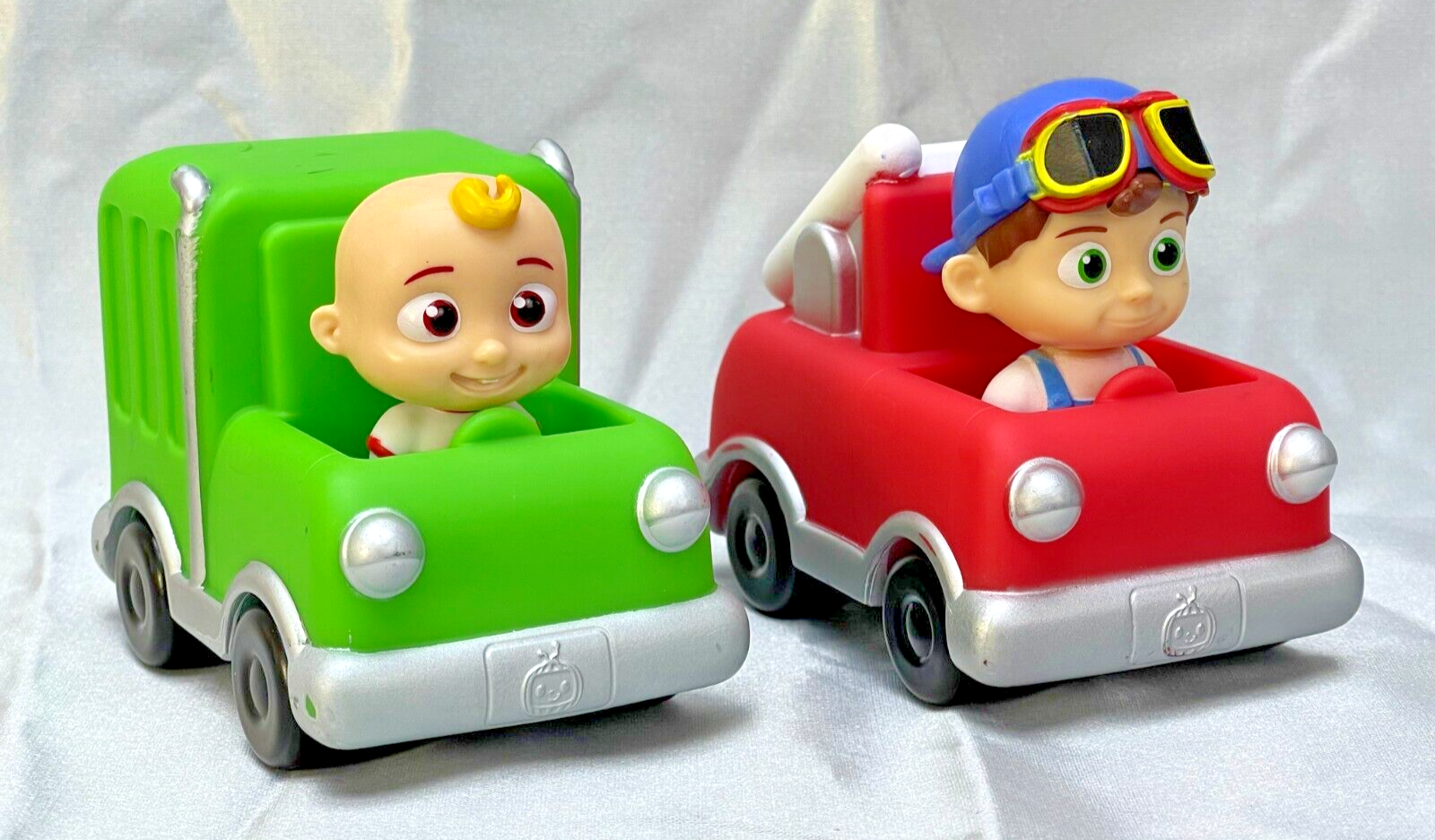 Cocomelon Mini Vehicles Set with TomTom Fire Truck and JJ Green Trash Truck