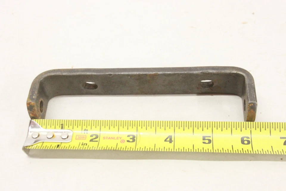 Soporte de motor generador inferior original de 6-1/4" para camioneta Chevrolet de los años 40 y 50 Foto 3 de 3